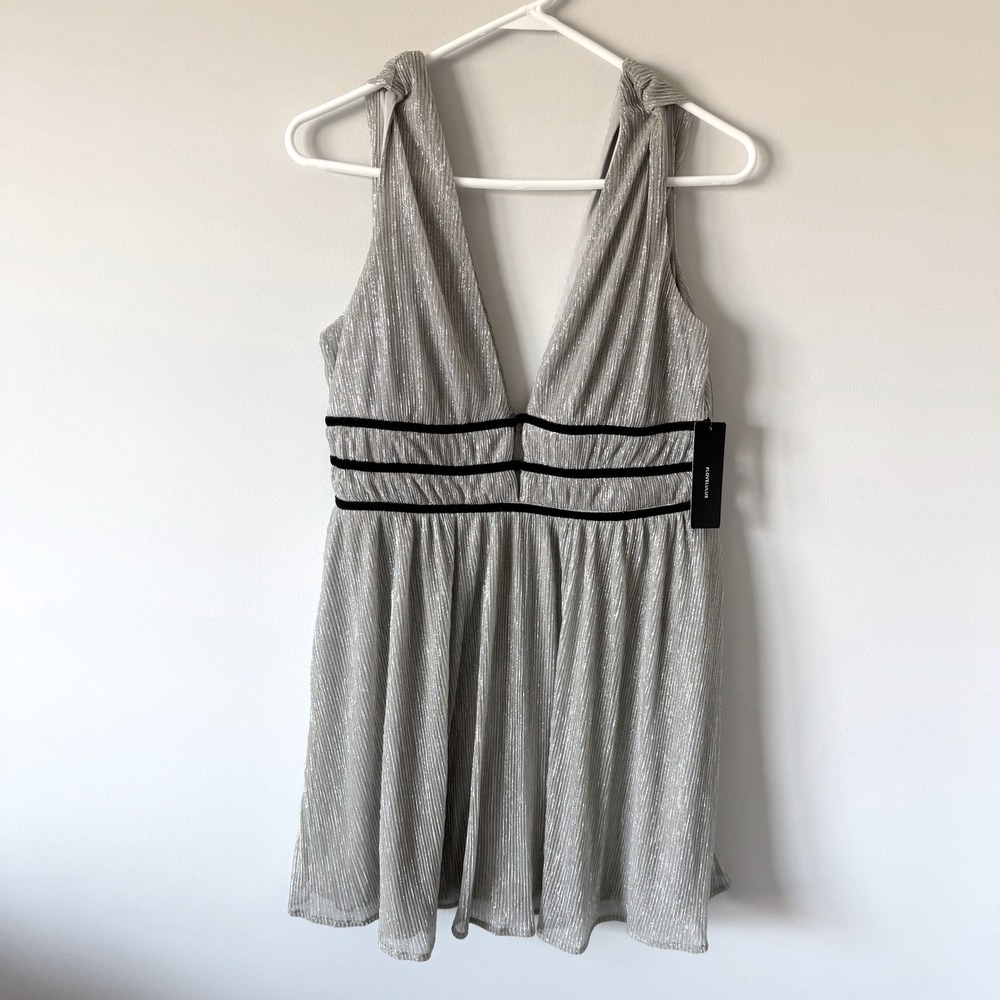 Lulus Silver Metallic Mini Dress‎ Velvet Trim Deep V-Neck Sleeveless Large NEW